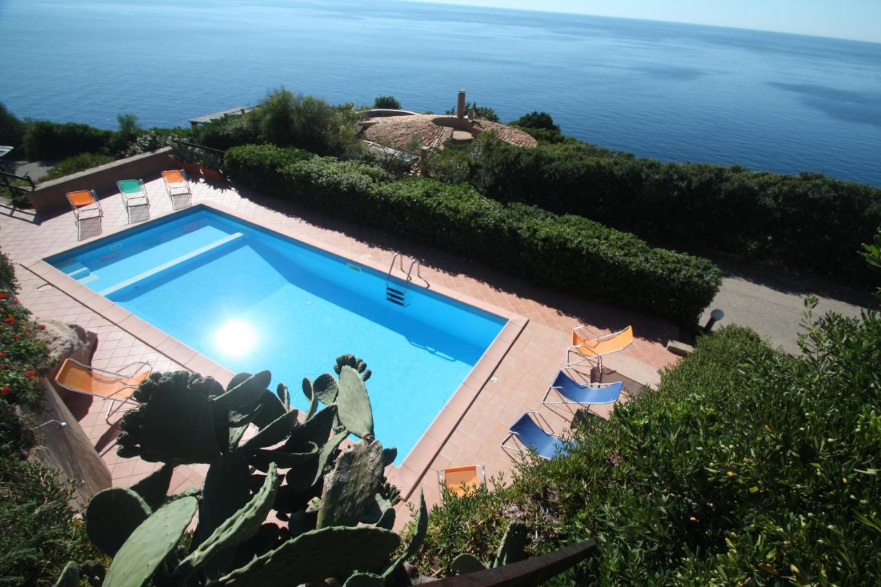 Villino Lu Ciuoni With Nice Sea View Costa Paradiso Bagian luar foto